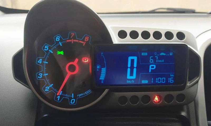 Chevrolet Sonic Hb L...