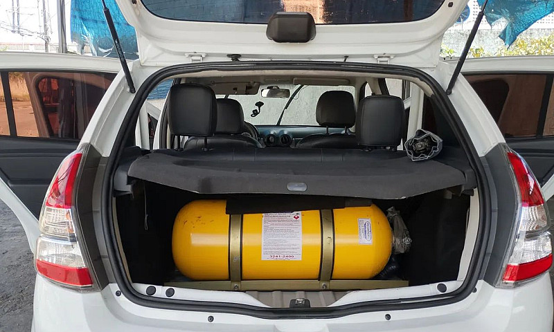 Renault Sandero Auth...