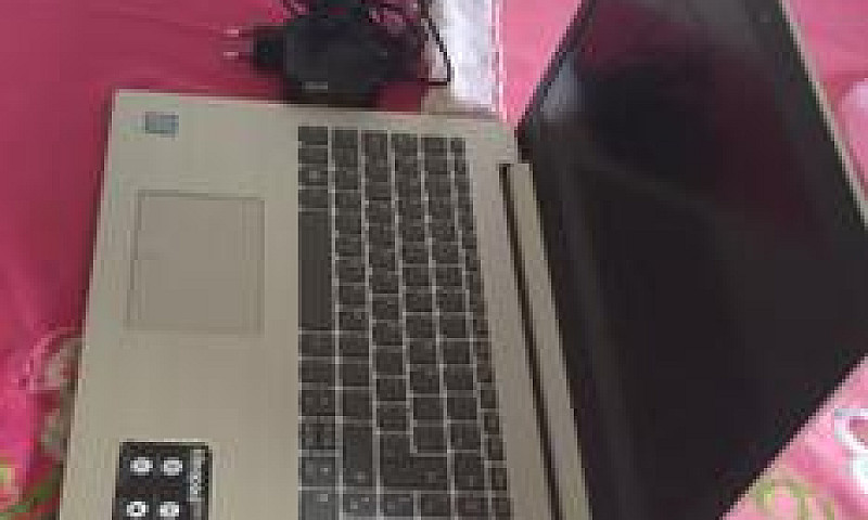Notebook Semi Novo...