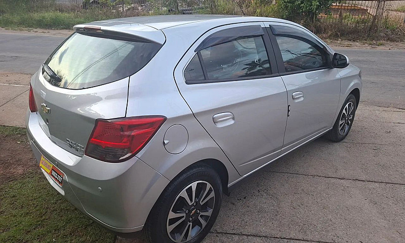 Chevrolet Onix Hatch...