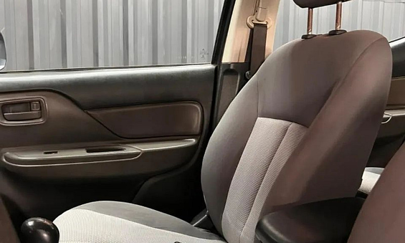 Mitsubishi L200 Trit...