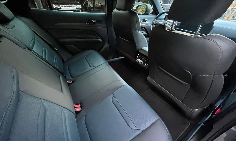 Ford Territory Titan...
