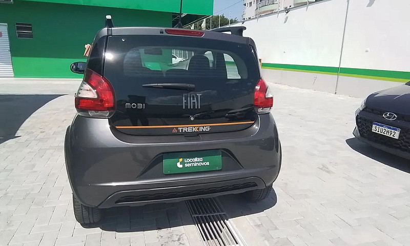 Fiat Mobi Trekking 1...