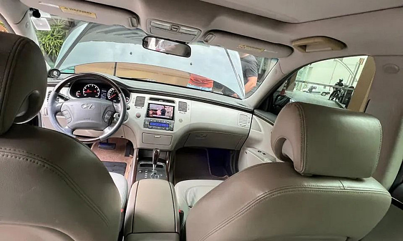 Hyundai Azera Gls 3....