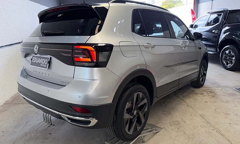 Volkswagen T-Cross 1...