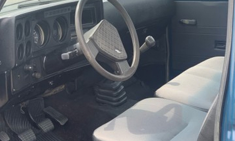 Chevrolet D20 Custom...