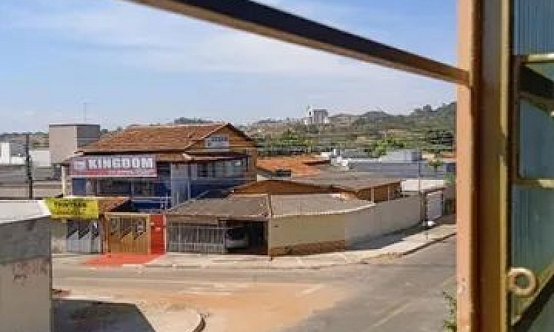 Sobrado Ao Lado Banc...