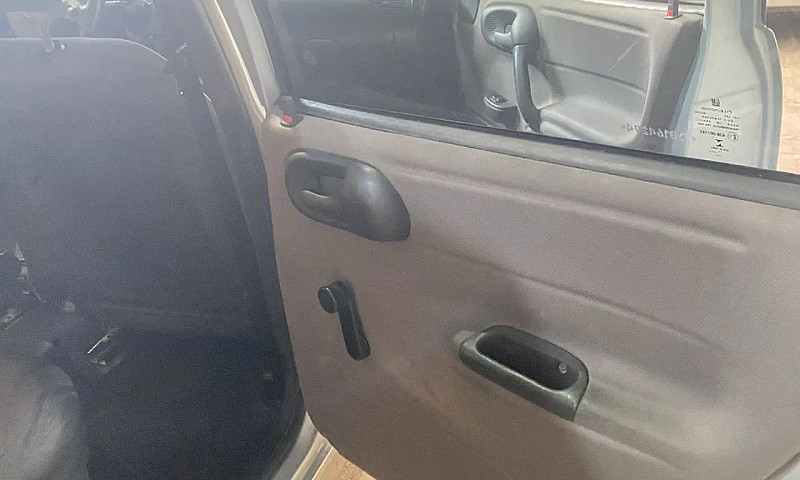 Chevrolet Classic Li...