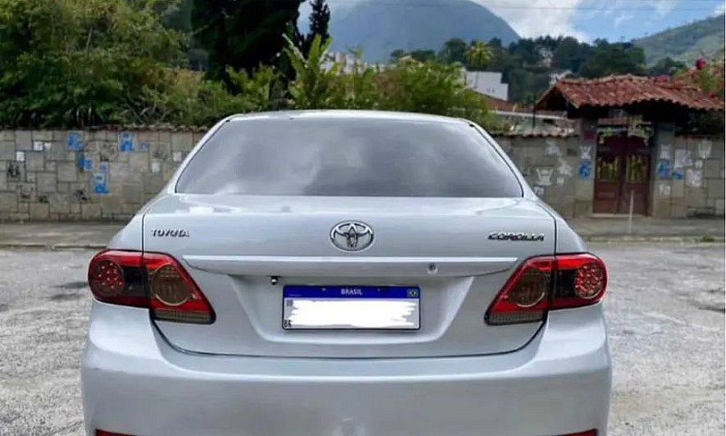 Toyota Corolla Altis...