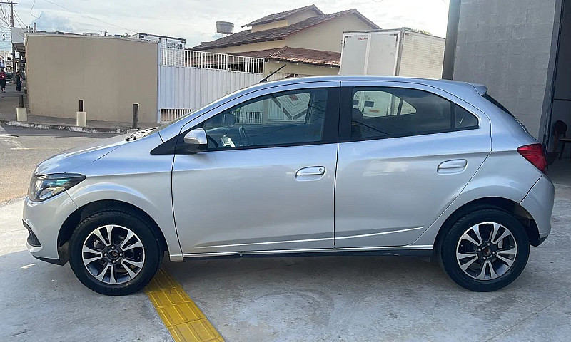 Chevrolet Onix Hatch...