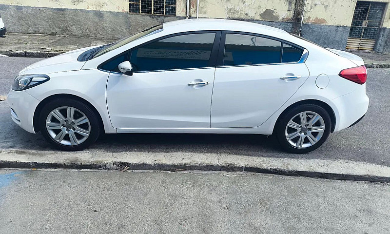Kia Motors Cerato 1....