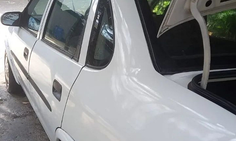 Chevrolet Corsa Sed ...