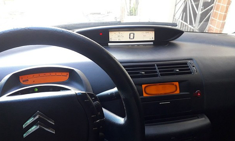 C4 Hacth Automático ...