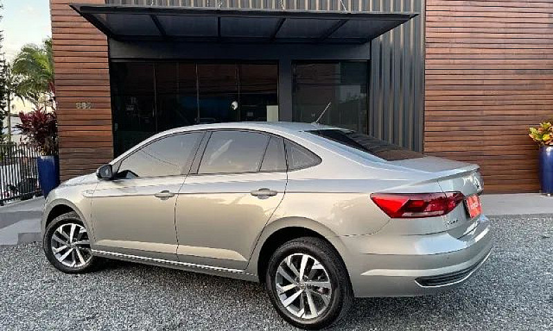 Volkswagen Virtus Co...