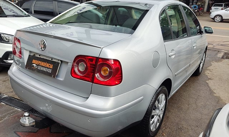 Polo Sedan 1.6 Compl...