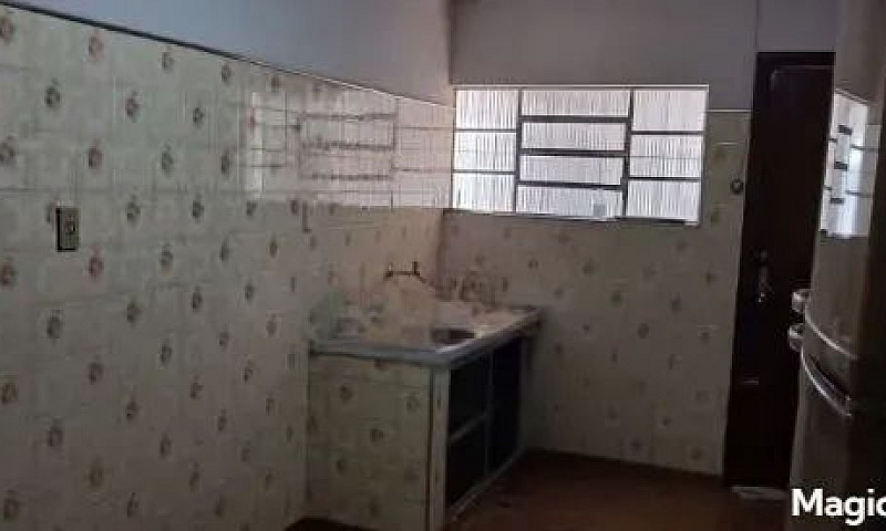 Casa Com 4 Dormitóri...