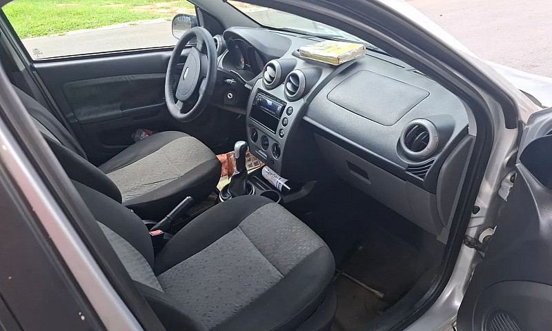 Ford Fiesta 1.6 8V F...