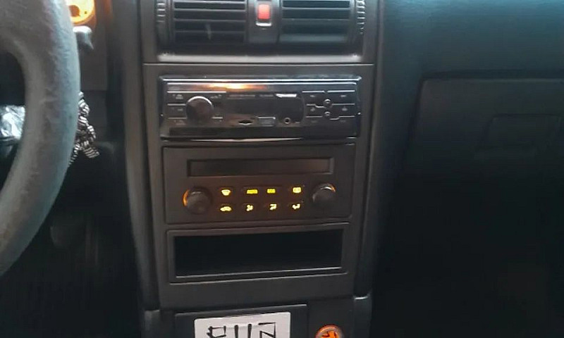 Chevrolet Astra Adva...