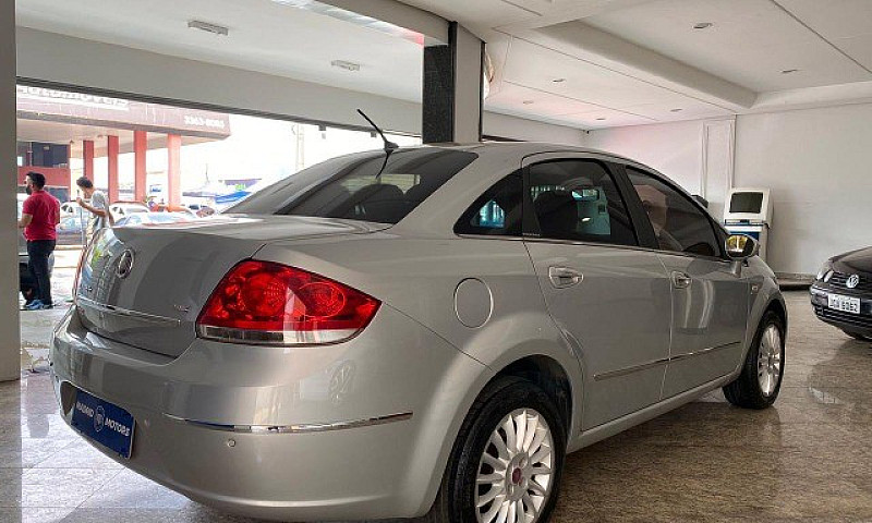 Fiat Linea 1.8 Essen...