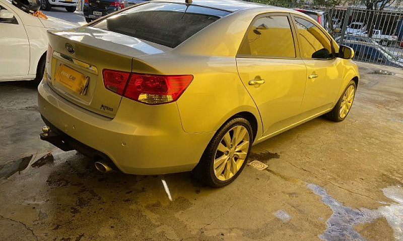 Kia Cerato 1.6...