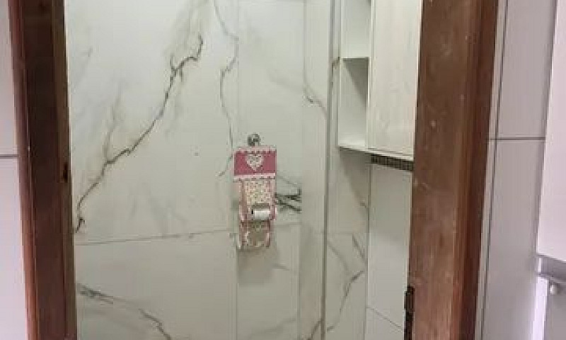 Casa Com 4 Suítes No...