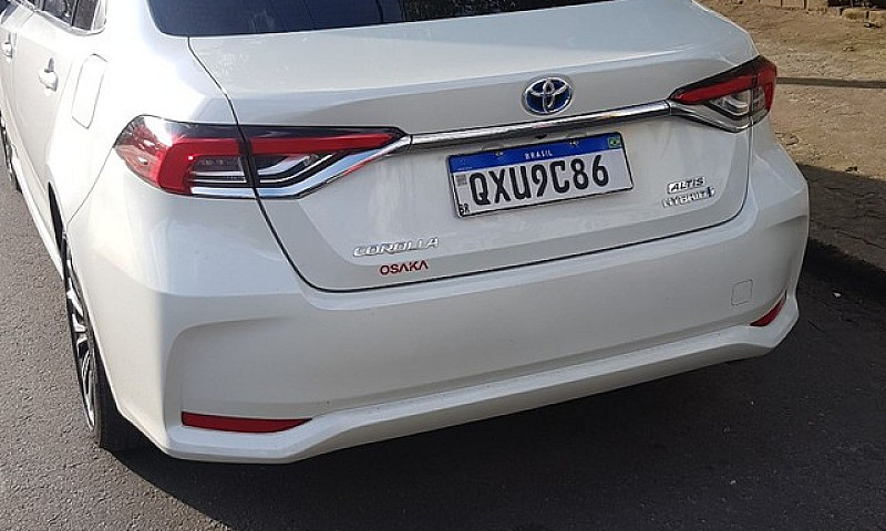 Corolla Altis Premiu...