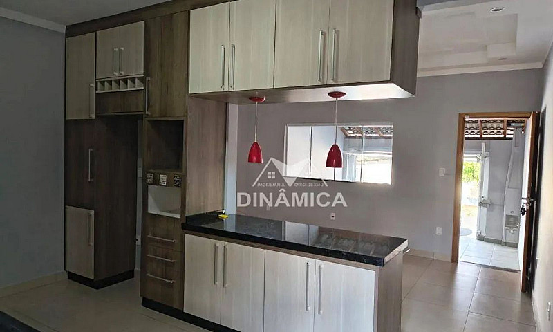 Casa Com 2 Dormitóri...