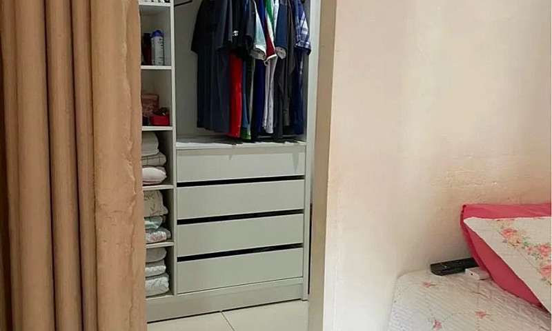 Vendo Casa No Bairro...