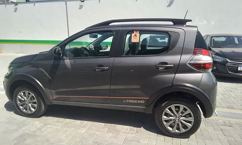 Fiat Mobi Trekking 1...