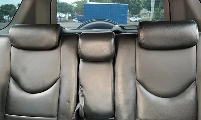 Toyota Rav4 2.4 4X2 ...