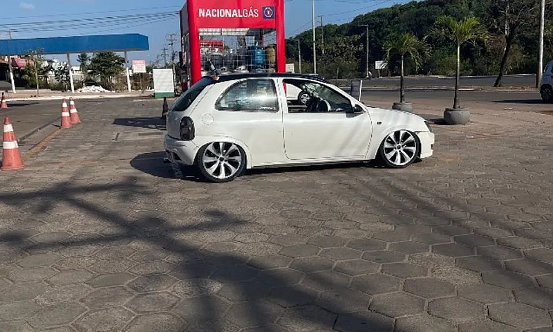 Chevrolet Corsa Wind...
