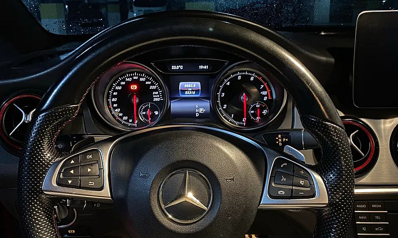 Mercedes-Benz Cla-25...