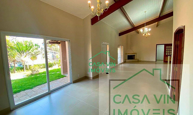 Casa Com 3 Dormitóri...