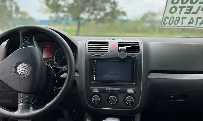 Volkswagen Jetta 2.5...