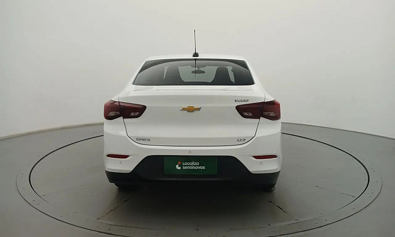Chevrolet Onix Hatch...