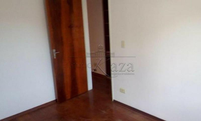 Apartamento / Padrão...