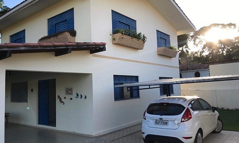 Linda Casa Em Condom...