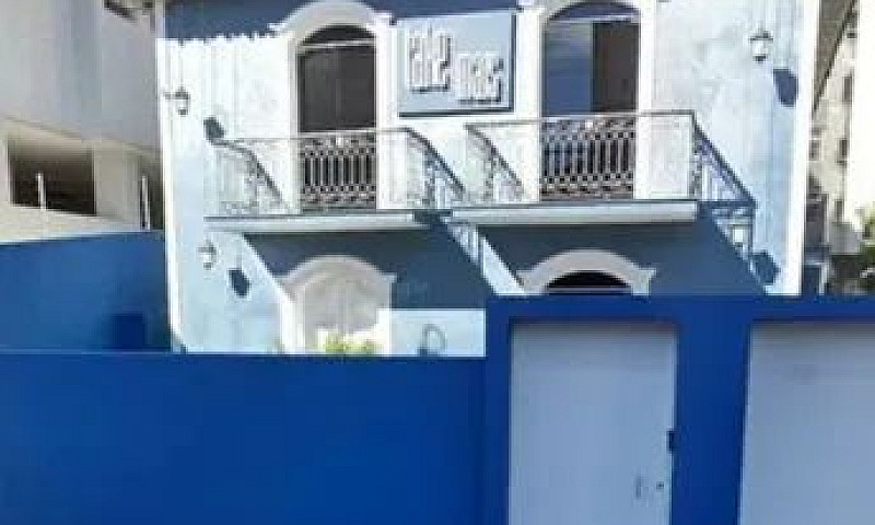 Neri Casa De 450M2 T...