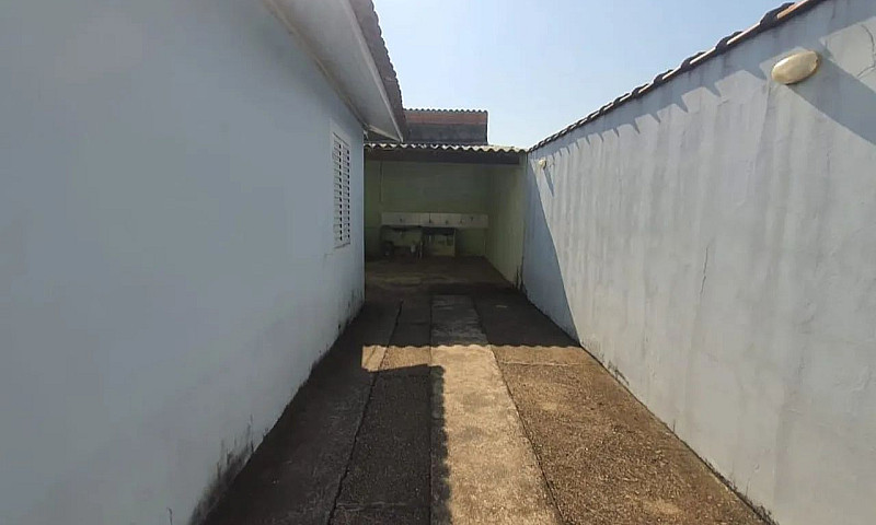 Casa Ampla Em Votora...