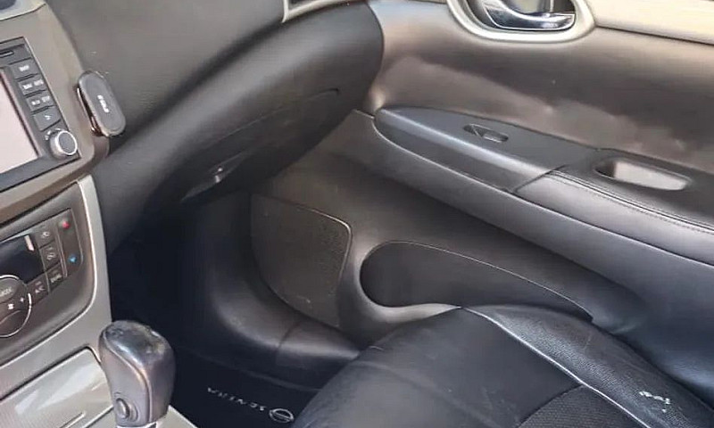 Nissan Sentra Sv 2.0...