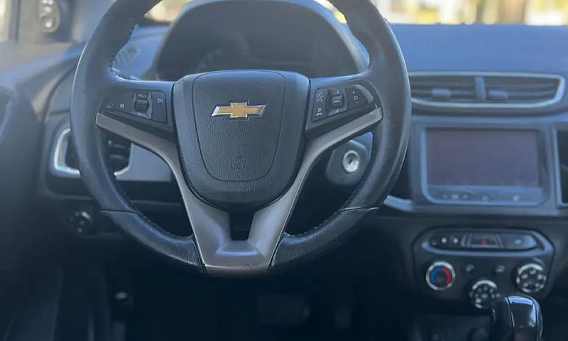Chevrolet Onix Hatch...