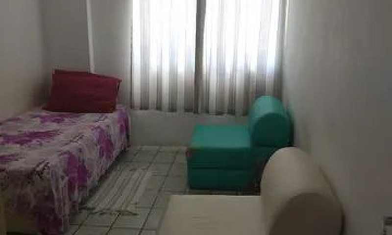 Quarto Para Moças Em...