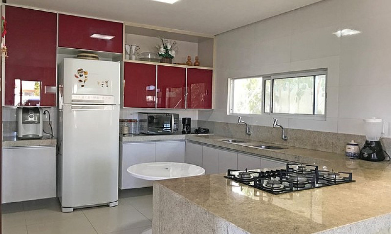 Linda Casa Em Condom...