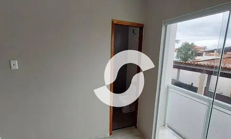 Casa Com 2 Dormitóri...