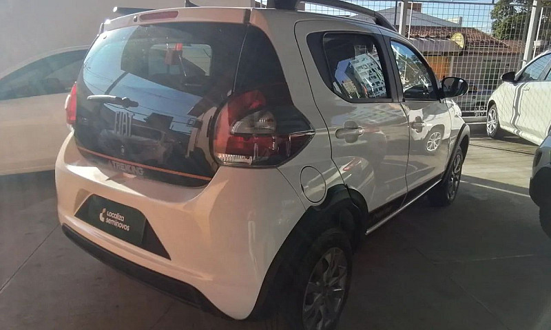 Fiat Mobi Trekking 1...