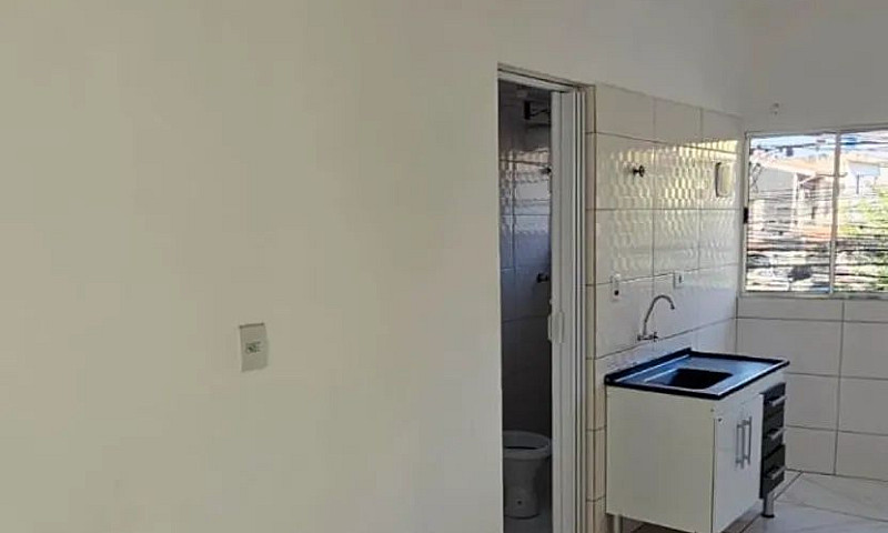 Aluga-Se Apartamento...