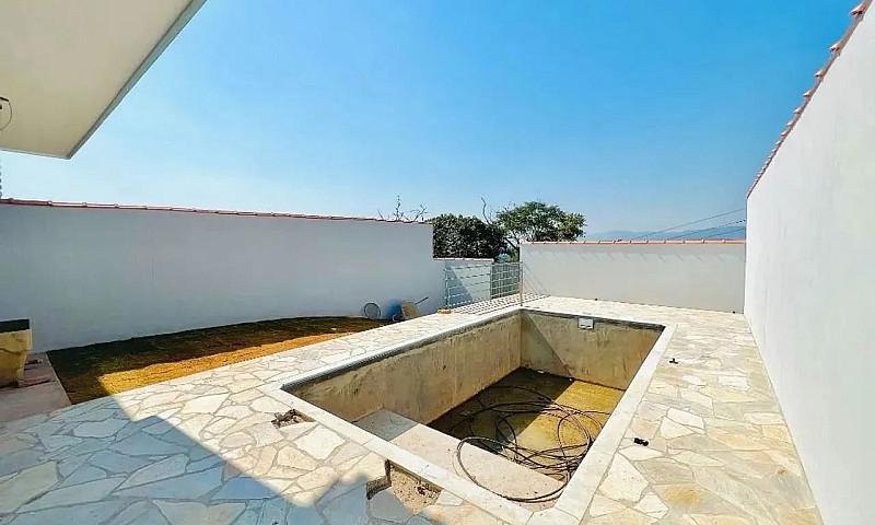 Casa Em Jundiaizinho...
