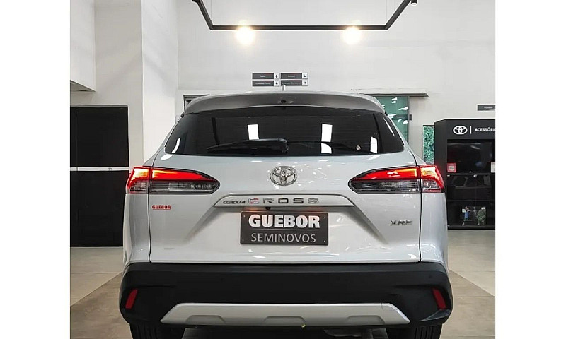 Toyota Corolla Cross...