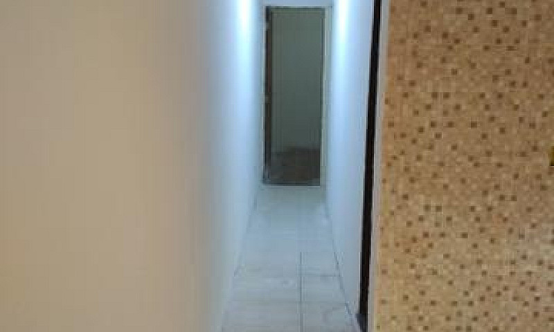 Alugo Casa 2/4 Quart...