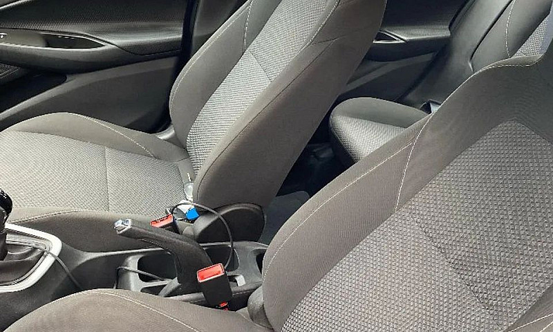 Chevrolet Onix Hatch...